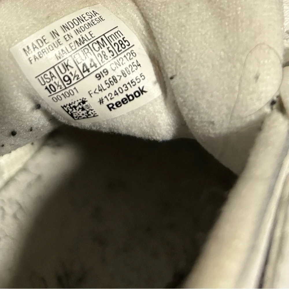 Mans Reebok size 10.5 - Picture 4 of 4